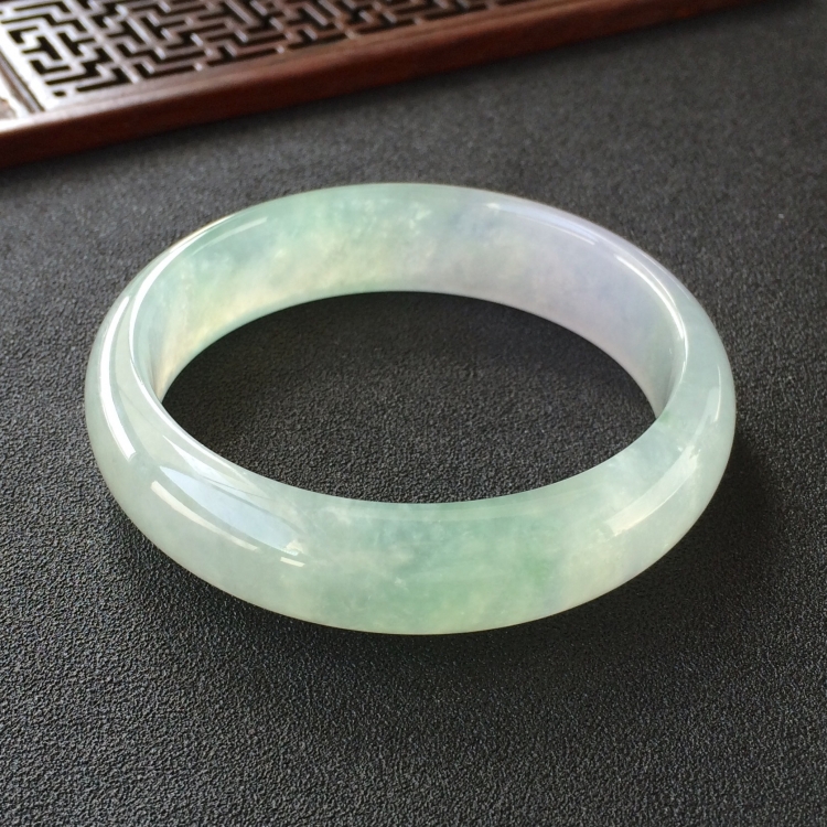 (超值推荐)冰种飘花手镯(58.5mm)