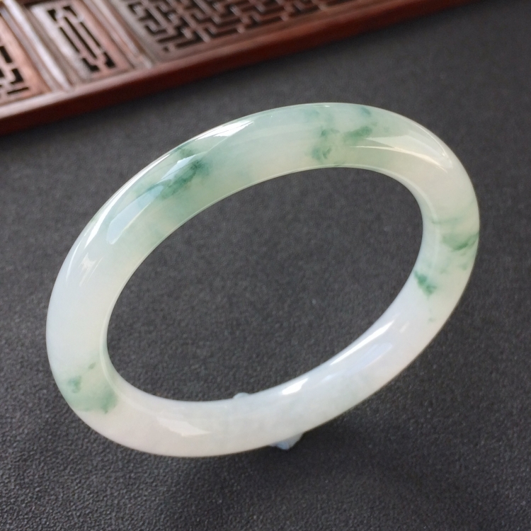 (超值推荐)糯冰种飘花圆条手镯(54.2mm)