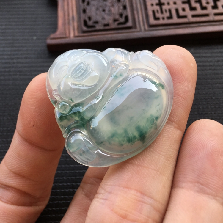(超值推荐)冰种飘花玉佛挂件
