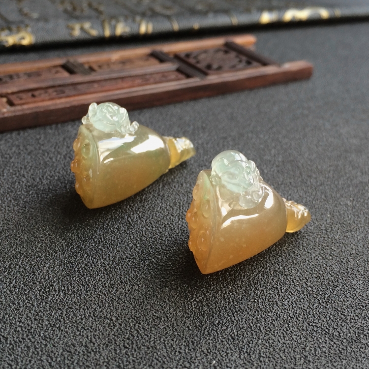 (超值推荐)糯冰种褐黄翡莲蓬挂件(一对)