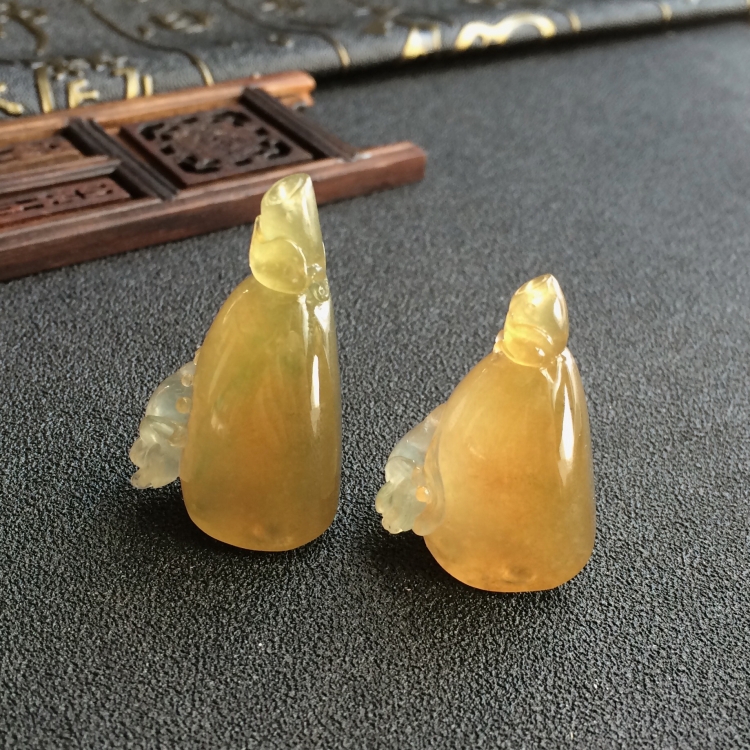 (超值推荐)糯冰种褐黄翡莲蓬挂件(一对)