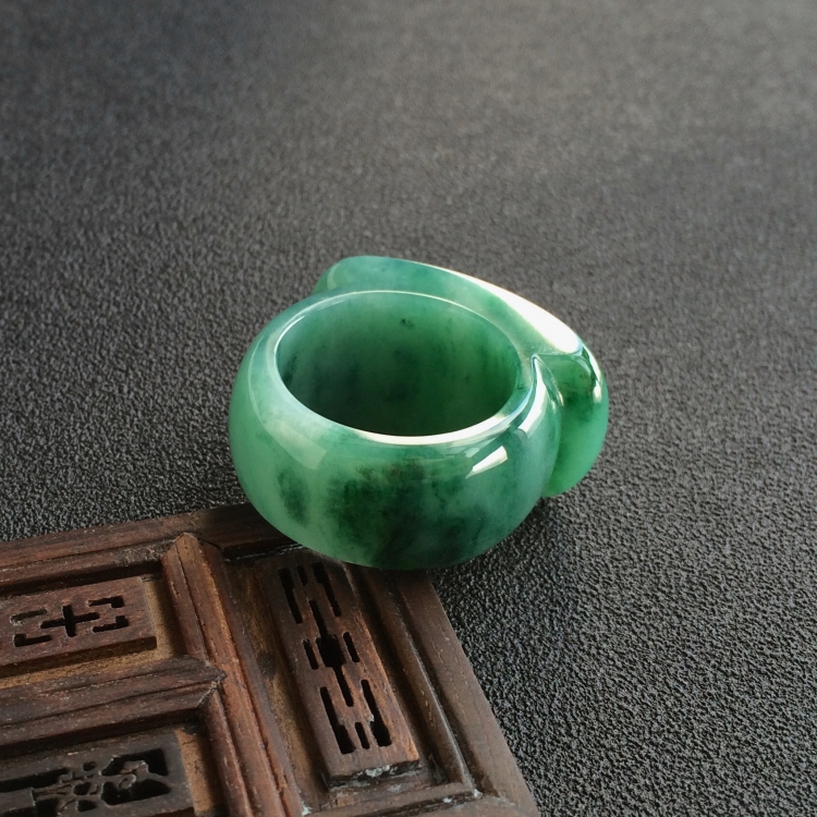 (超值推荐)糯冰种飘花马鞍指环