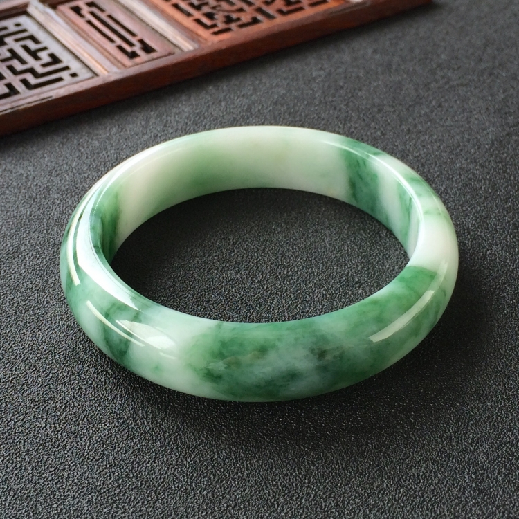(超值推荐)糯冰种飘花手镯(56.4mm)
