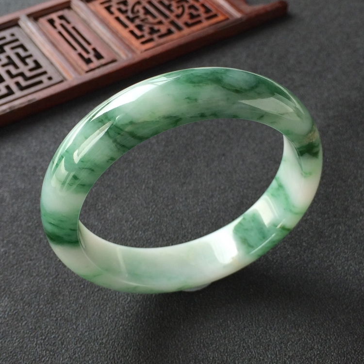 (超值推荐)糯冰种飘花手镯(56.4mm)