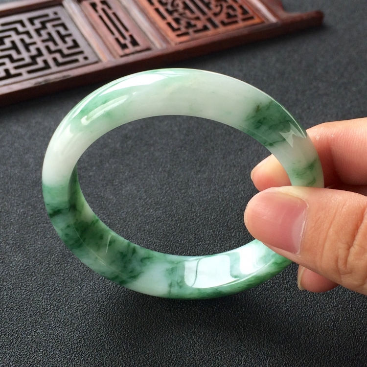 (超值推荐)糯冰种飘花手镯(56.4mm)