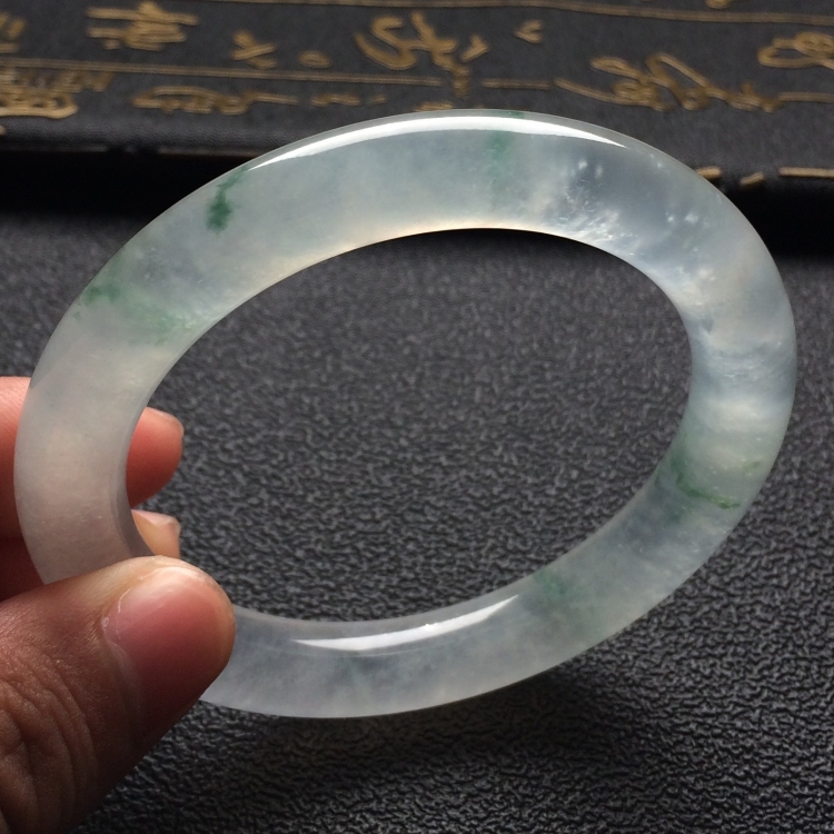 （超值推荐）冰种飘花圆条手镯（56.9mm）
