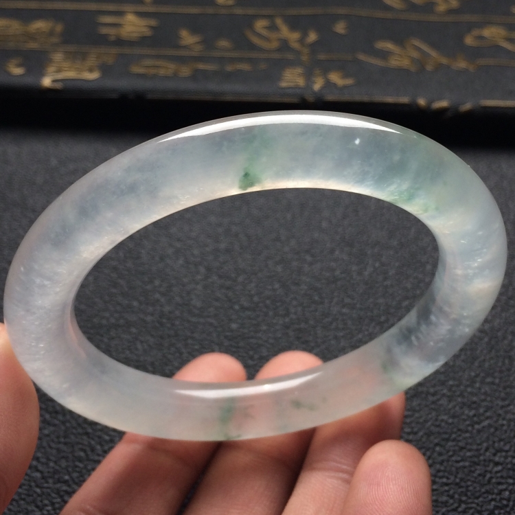 （超值推荐）冰种飘花圆条手镯（56.9mm）