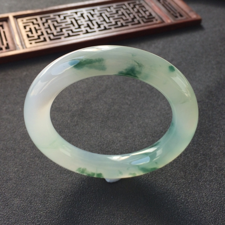 (超值推荐)冰种飘花圆条手镯(54.2mm)