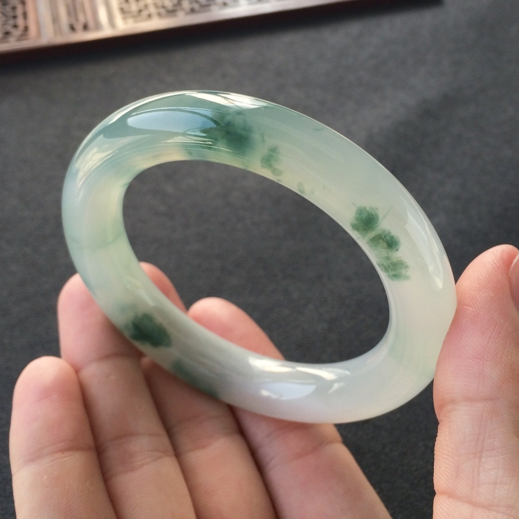 (超值推荐)冰种飘花圆条手镯(54.2mm)