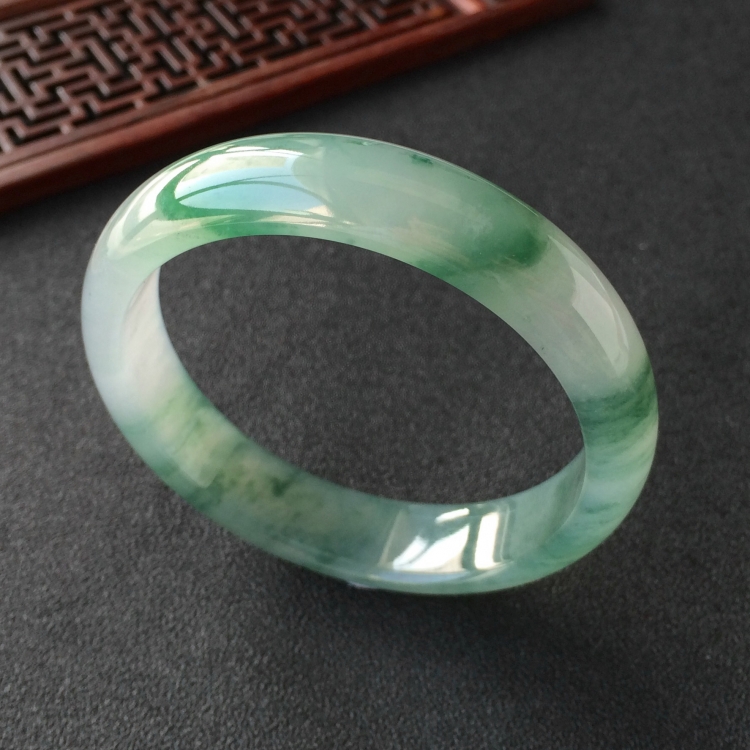 (超值推荐)冰种飘花手镯(56.3mm)