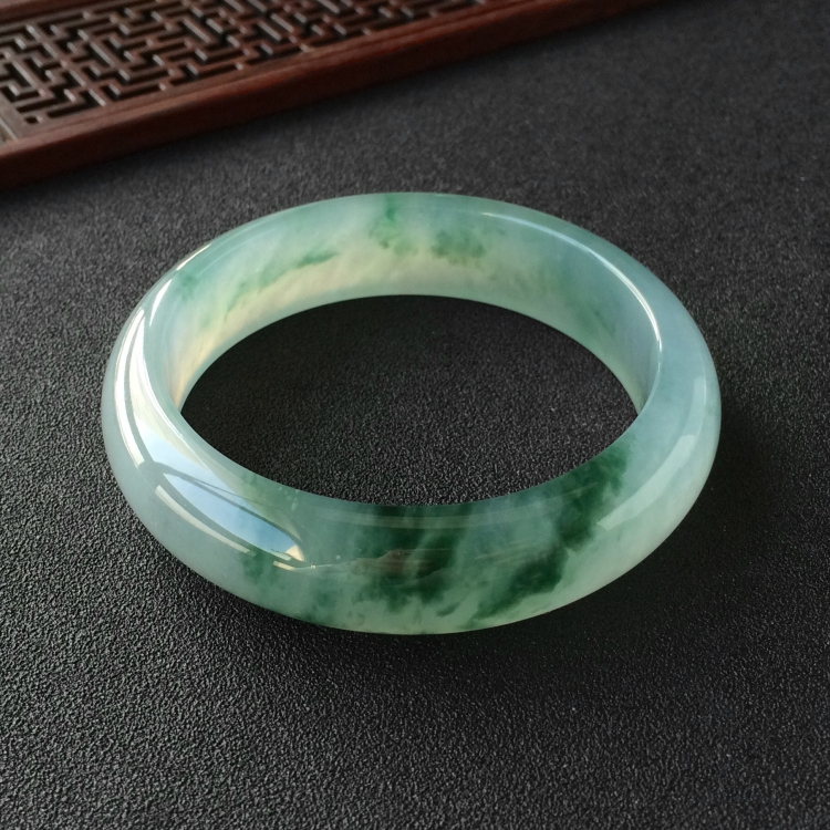 (超值推荐)冰种飘花手镯(57.6mm)