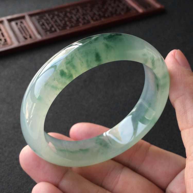 (超值推荐)冰种飘花手镯(57.6mm)