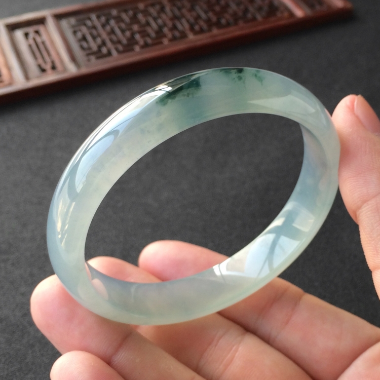(超值推荐)冰种飘花手镯(58.1mm)