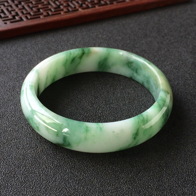 (超值推荐)糯冰种飘花手镯(56.4mm)