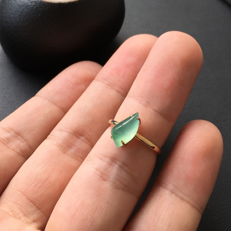 (超值推荐)冰种飘翠镶18k金随形戒指