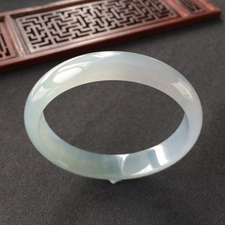 (超值推荐)冰种晴水手镯(58.1mm)