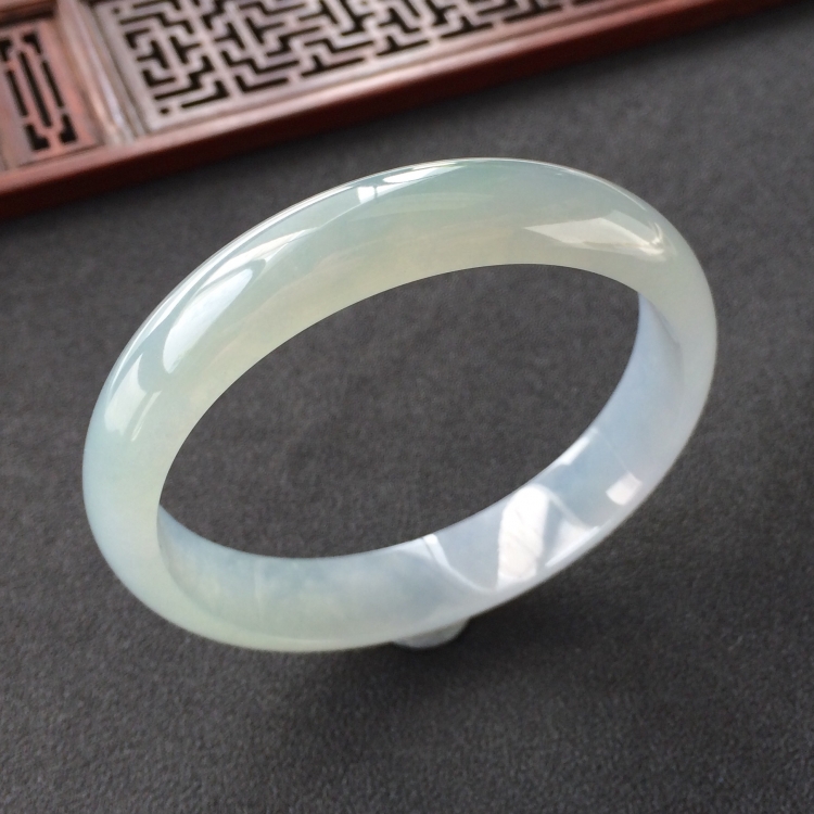 (超值推荐)冰种晴水手镯(58.1mm)