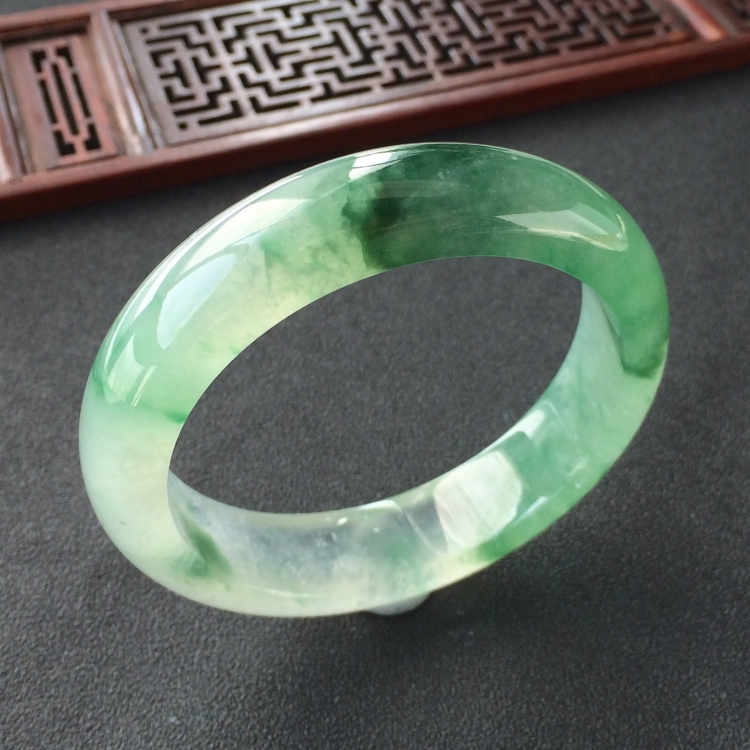 (超值推荐)冰种飘花手镯(57mm)