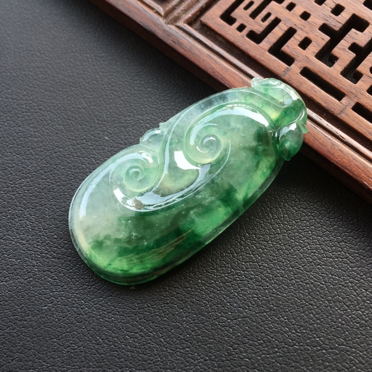 (超值推荐)冰种飘花如意挂件