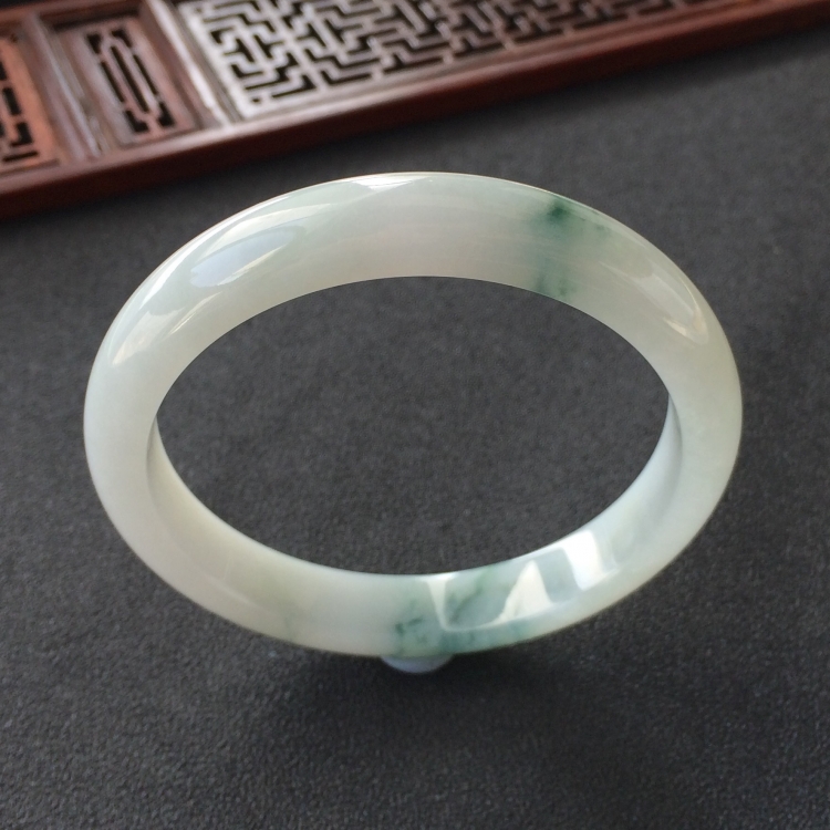 (超值推荐)糯冰种飘花手镯(56.6mm)