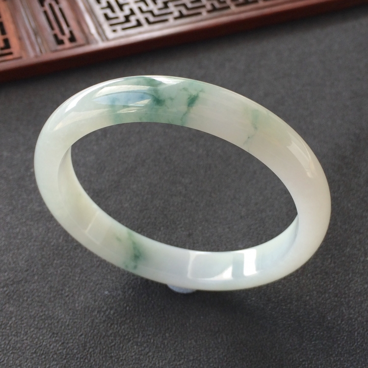 (超值推荐)糯冰种飘花手镯(56.6mm)