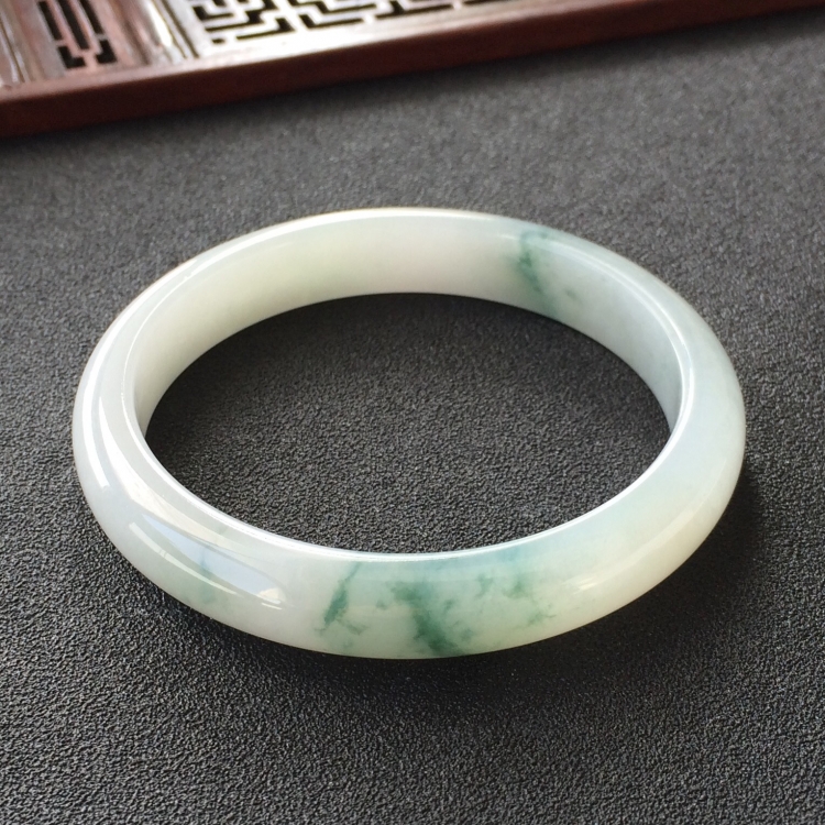 (超值推荐)糯冰种飘花手镯(56.6mm)