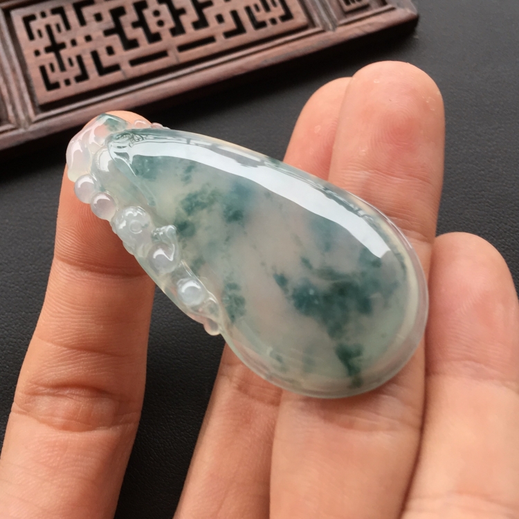 (超值推荐)冰种飘花福瓜挂件