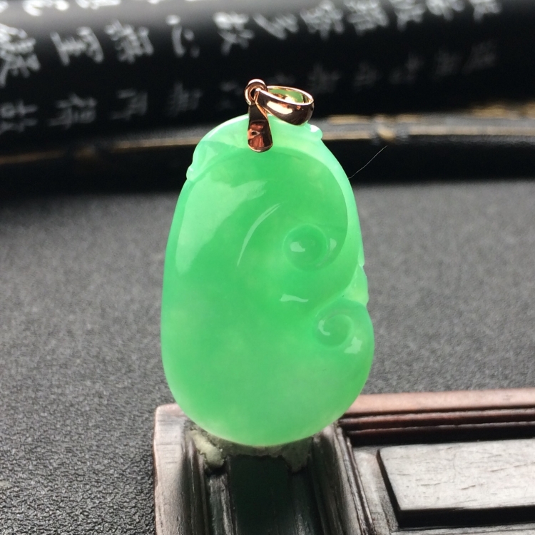 （超值推荐）糯冰种豆色如意挂件（金扣）