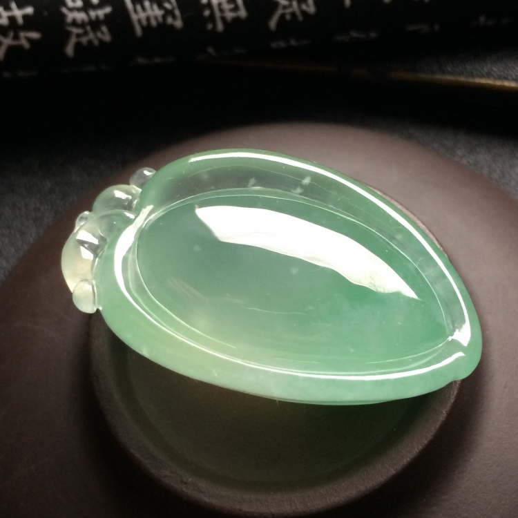 （超值推荐）冰种略飘翠福瓜挂件