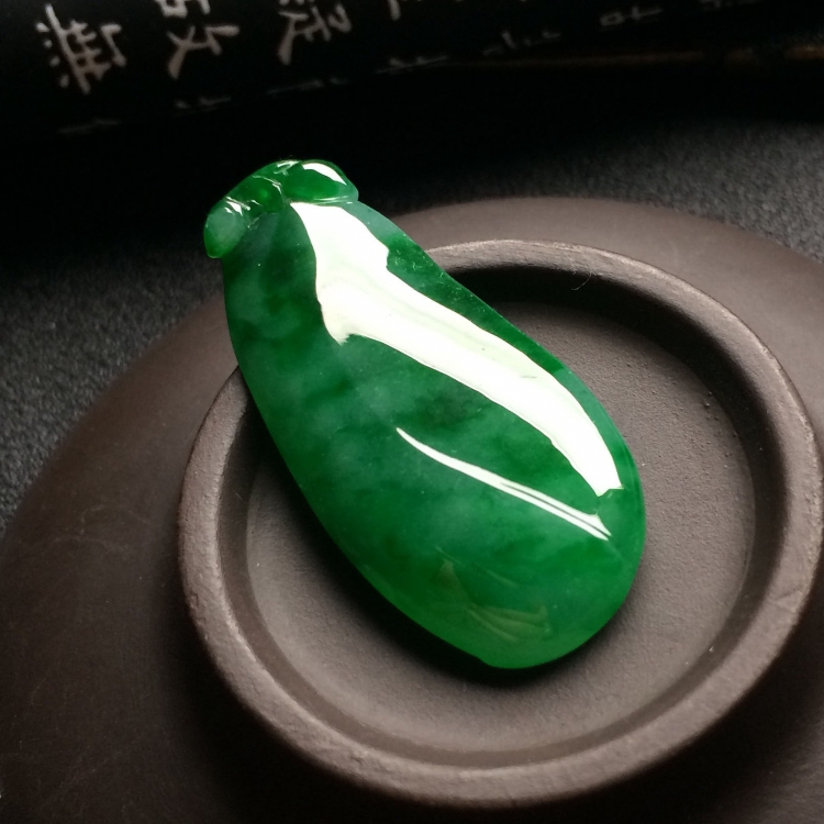 （超值推荐）糯冰种阳绿福瓜挂件