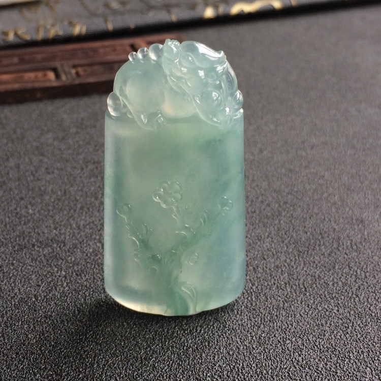 (超值推荐)冰种晴水飘花挂件/胸坠面