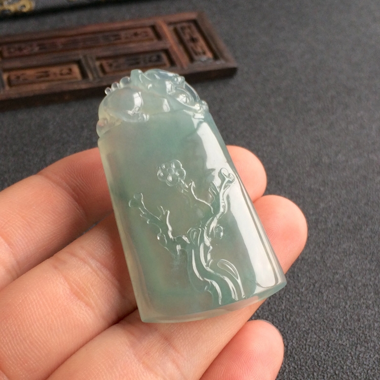 (超值推荐)冰种晴水飘花挂件/胸坠面