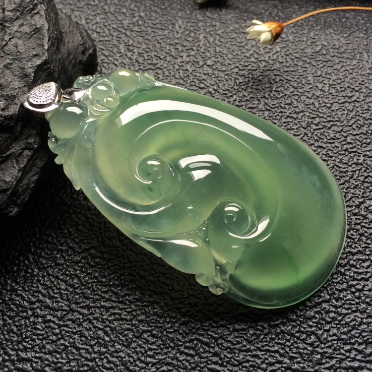 （超值推荐）冰种晴水如意挂件（金扣）