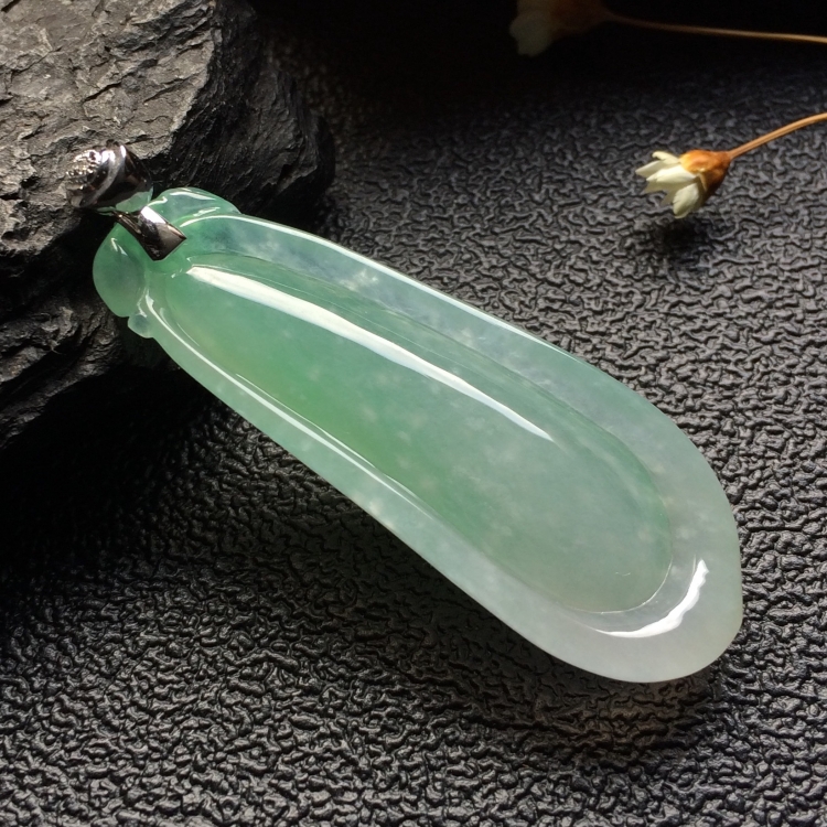 （超值推荐）冰种晴水福瓜挂件（金扣）