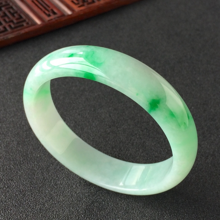 (超值推荐)糯冰种飘翠手镯(59.4mm)