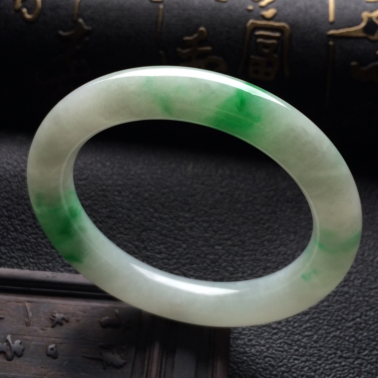 （超值推荐）糯冰种飘翠圆条手镯（54mm）