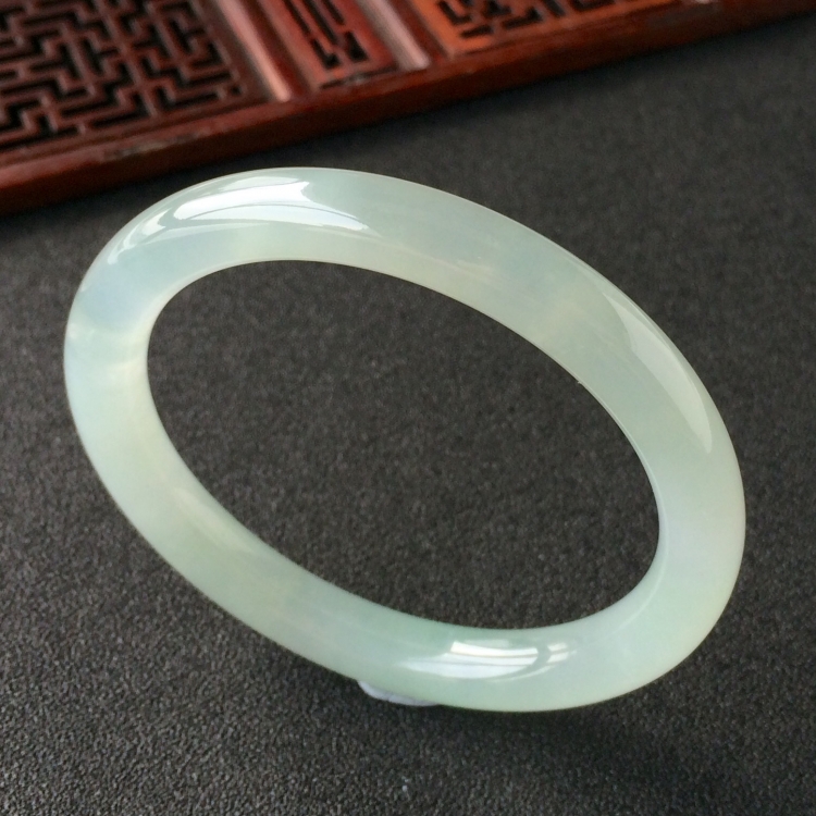 (超值推荐)冰种晴水圆条手镯(53.8mm)