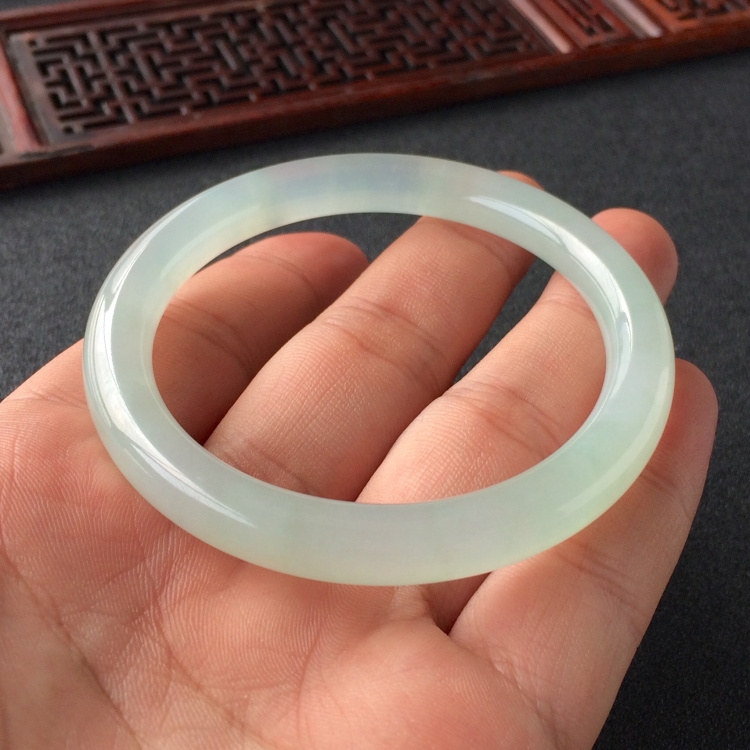 (超值推荐)冰种晴水圆条手镯(53.8mm)
