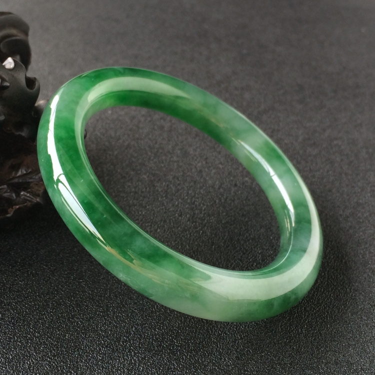 (超值推荐)糯冰种飘花圆条手镯(56.8mm)
