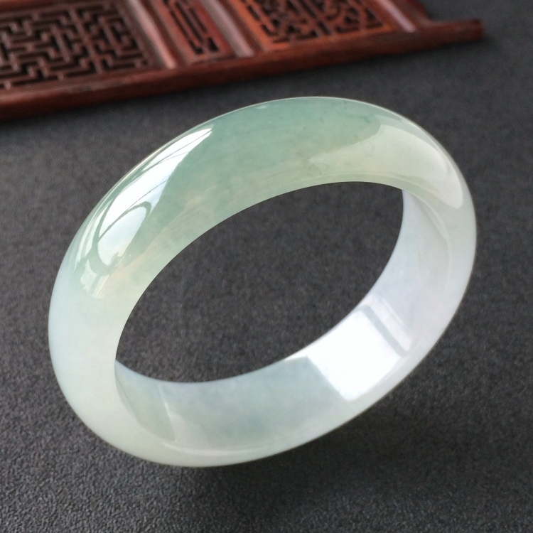 (超值推荐)冰种晴水飘花手镯(57.1mm)