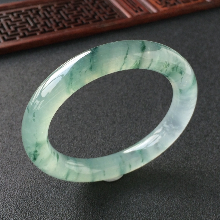 (超值推荐)冰种飘花圆条手镯(54.7mm)