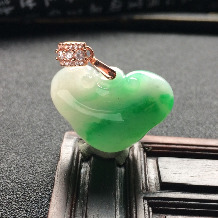 （超值推荐）糯冰种飘翠如意挂件