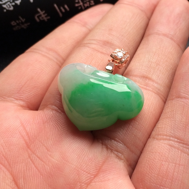 （超值推荐）糯冰种飘翠如意挂件