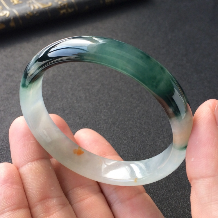 (超值推荐)冰种飘花略带黄花手镯(59.2mm)