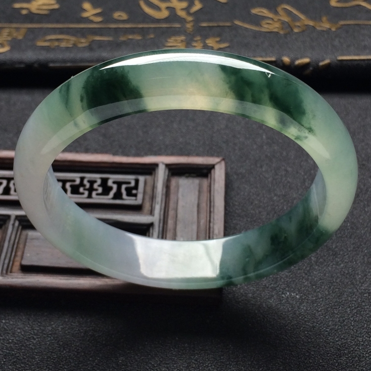 （超值推荐）冰种飘花手镯（58.1mm）