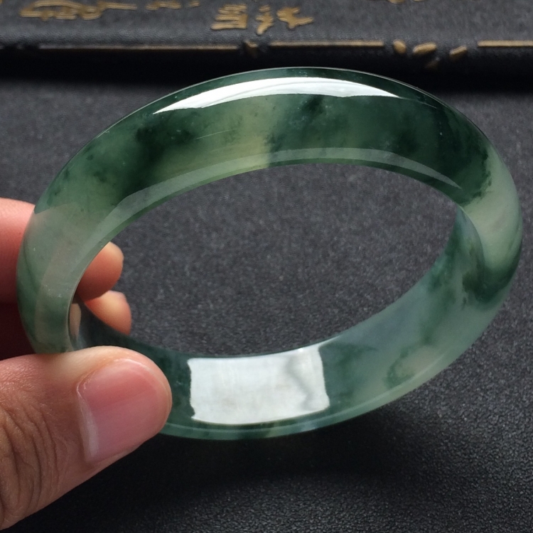 （超值推荐）冰种飘花手镯（58mm）