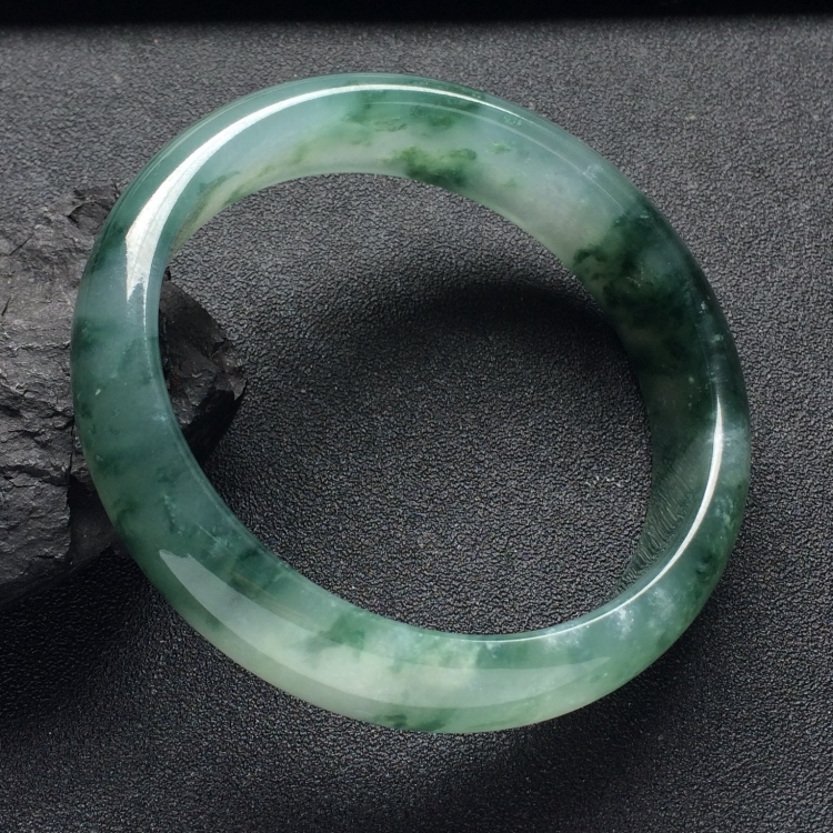 （超值推荐）冰种飘花手镯（58mm）