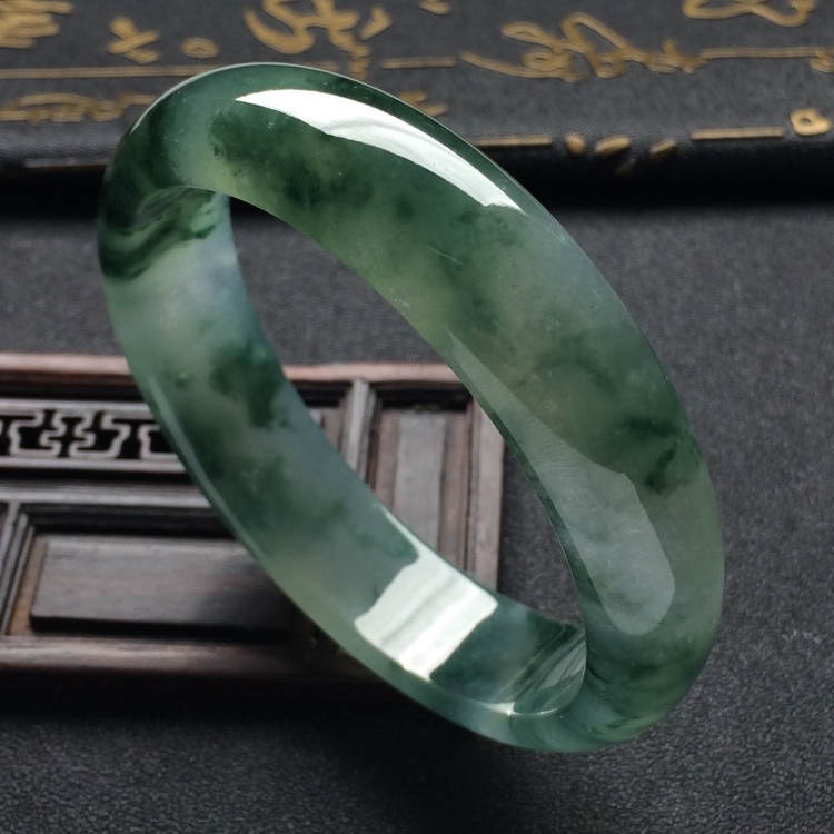 （超值推荐）冰种飘花手镯（58mm）