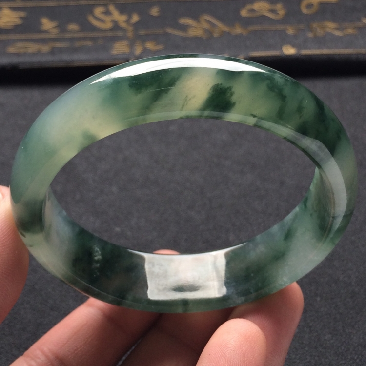 （超值推荐）冰种飘花手镯（58mm）