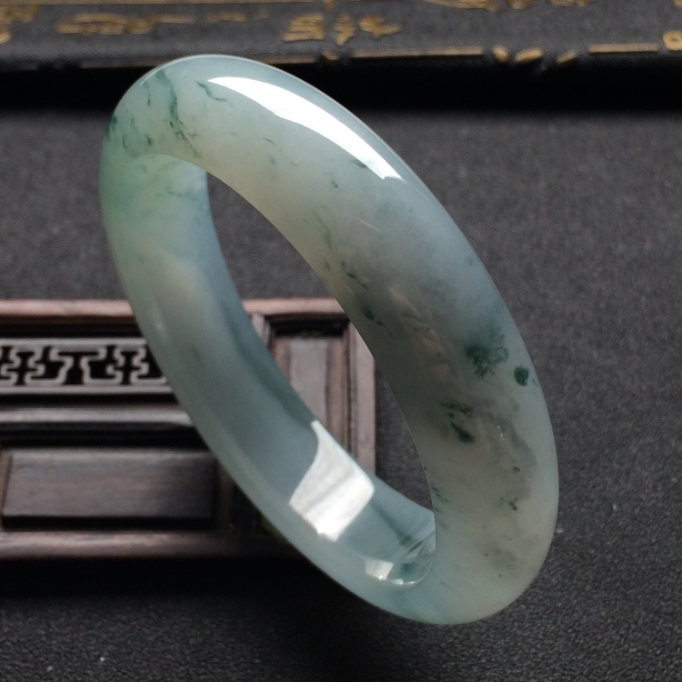（超值推荐）糯冰种飘花手镯（56mm）